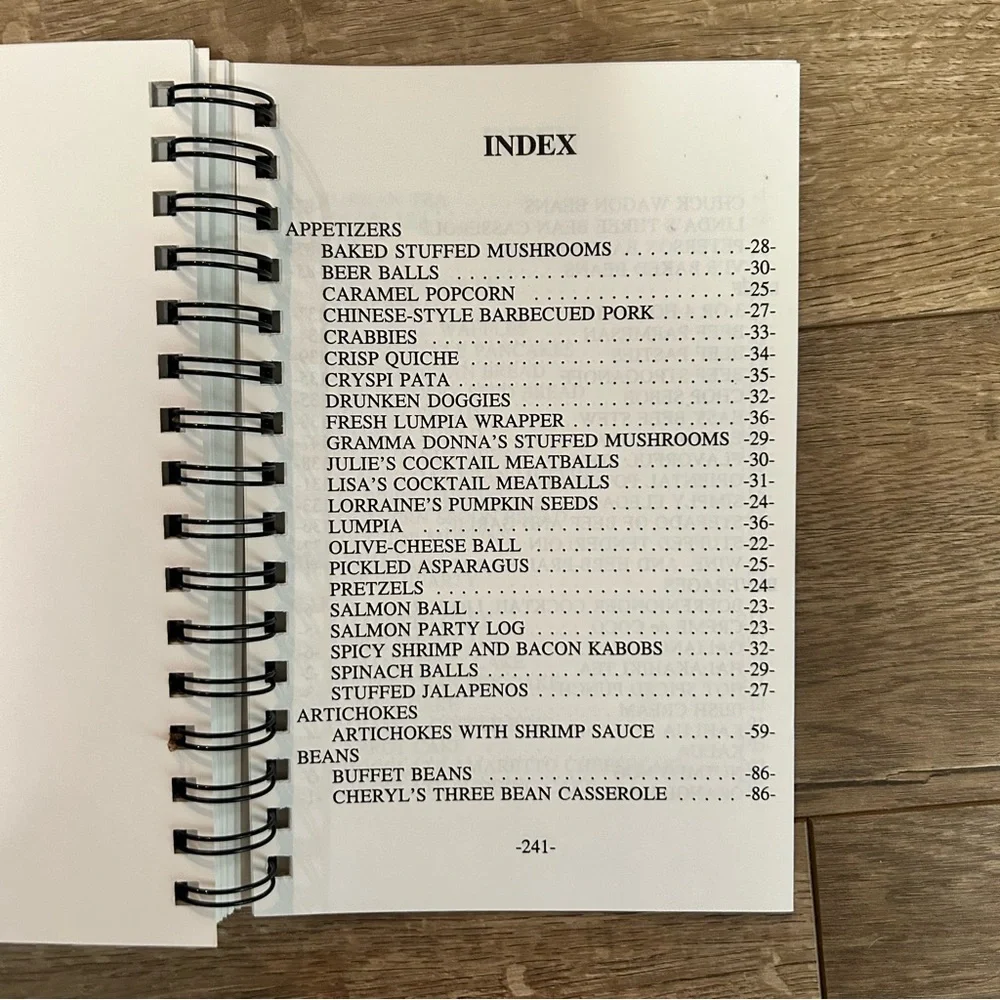 1992 BECU COOKBOOK Boeing Credit Union NW Harvest Fundraiser 239 Pages